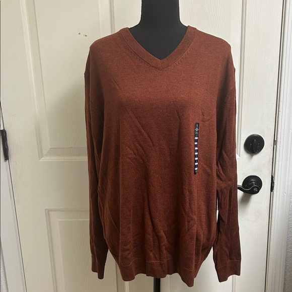 Hart Schaffner Marx Other - Hart Schaffner Marx Large Rust V-Neck Sweater, Extra fine Merino Wool, NWT